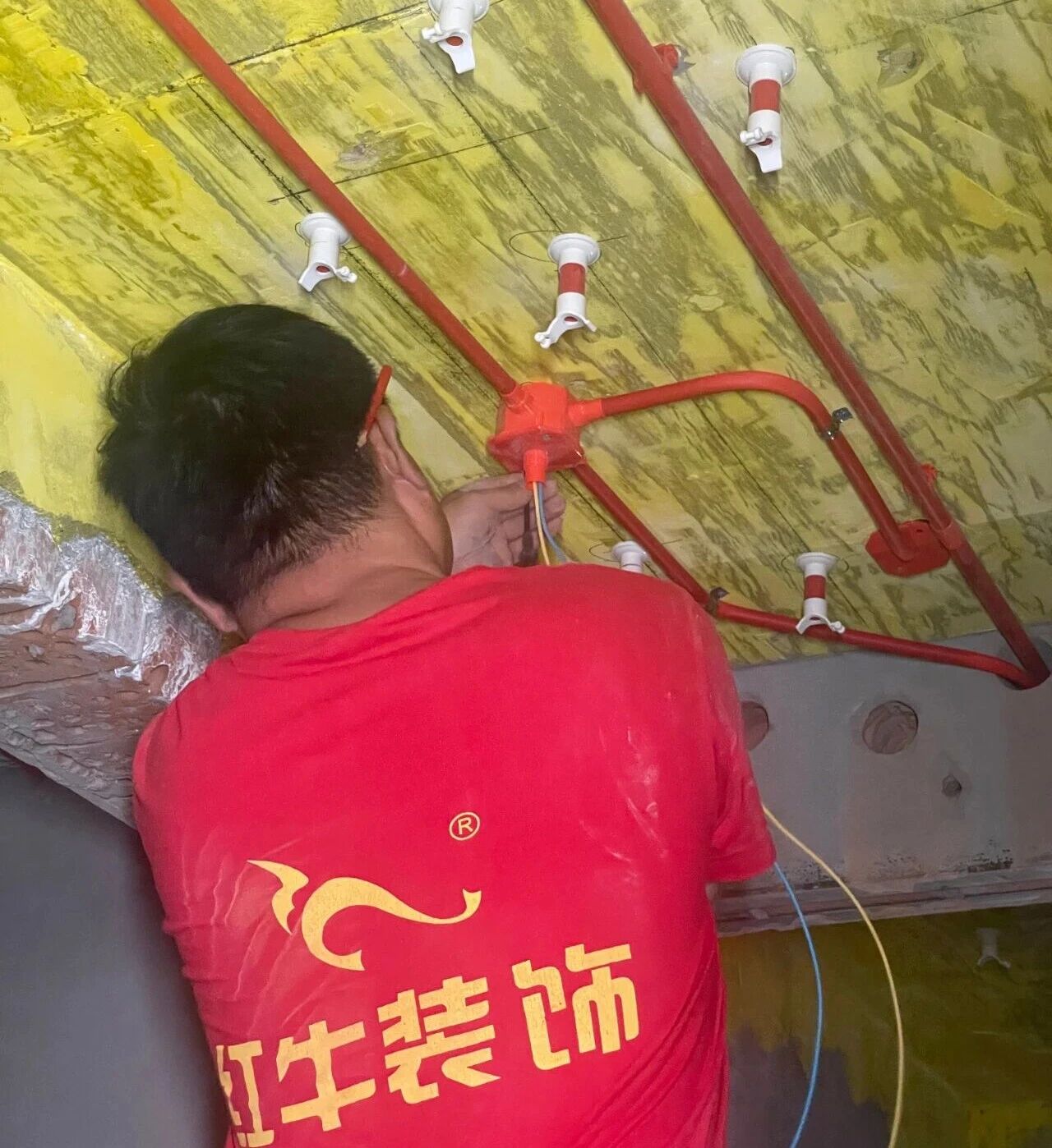設(shè)計(jì)師工地巡檢，用腳步丈量細(xì)節(jié)，護(hù)航效果完美落地！03