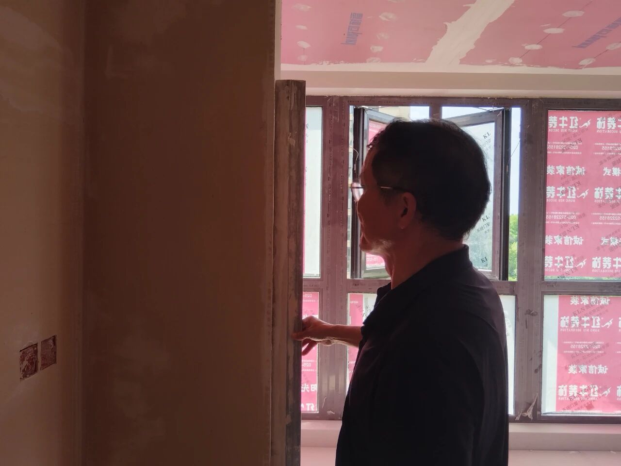 設(shè)計(jì)師工地巡檢，用腳步丈量細(xì)節(jié)，護(hù)航效果完美落地！07