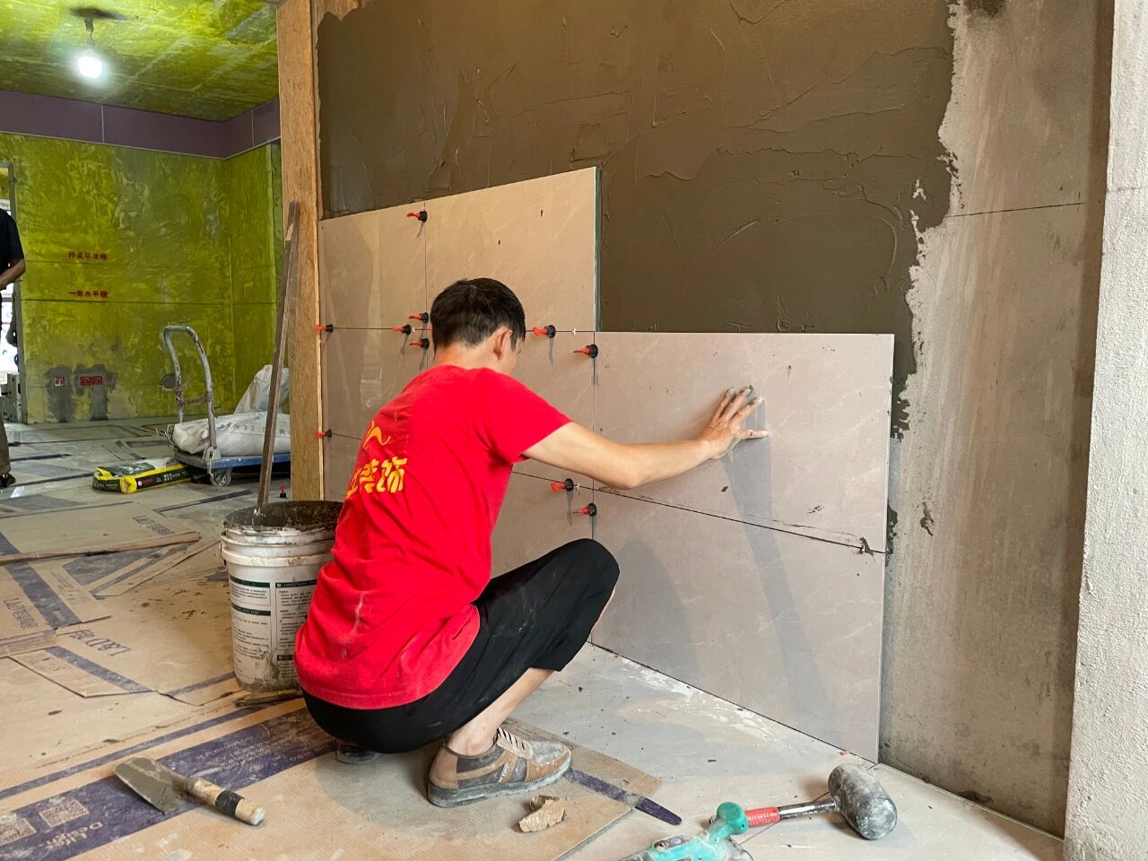 工地巡檢：雙節(jié)同慶，品質(zhì)同行，嚴(yán)把每一道工序，用心守護(hù)夢想家！12