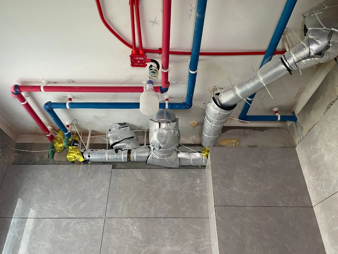 工地突擊巡檢｜嚴(yán)把每一處細(xì)節(jié)，用心守護(hù)每一份安心！03